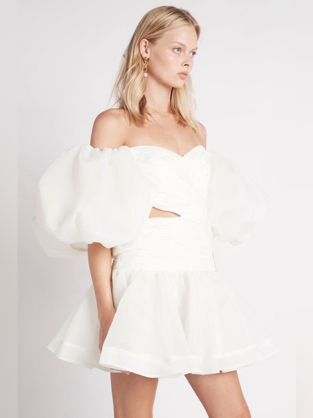 White puff sleeve mini dress